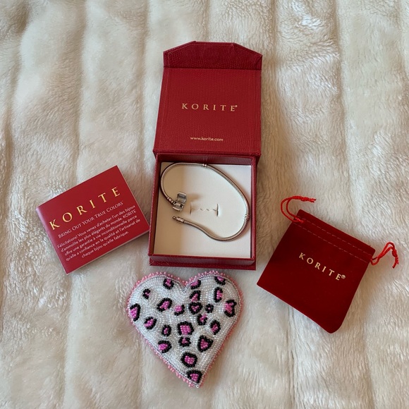 Korite Silver Snake Chain Charm Bracelet/ NWOT - Picture 1 of 4